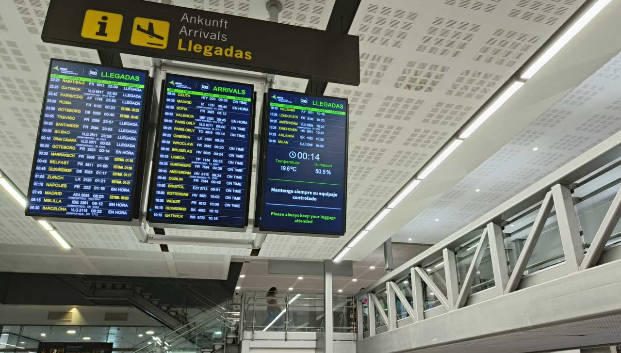flights-control-nerja-taxi-malaga-airport